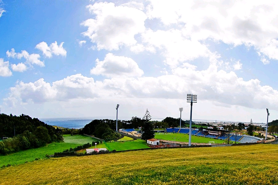 就在刚刚中超战报：随着吕焯毅世界杯绝杀大连击败河南豪取5连胜积分榜更新(图1)