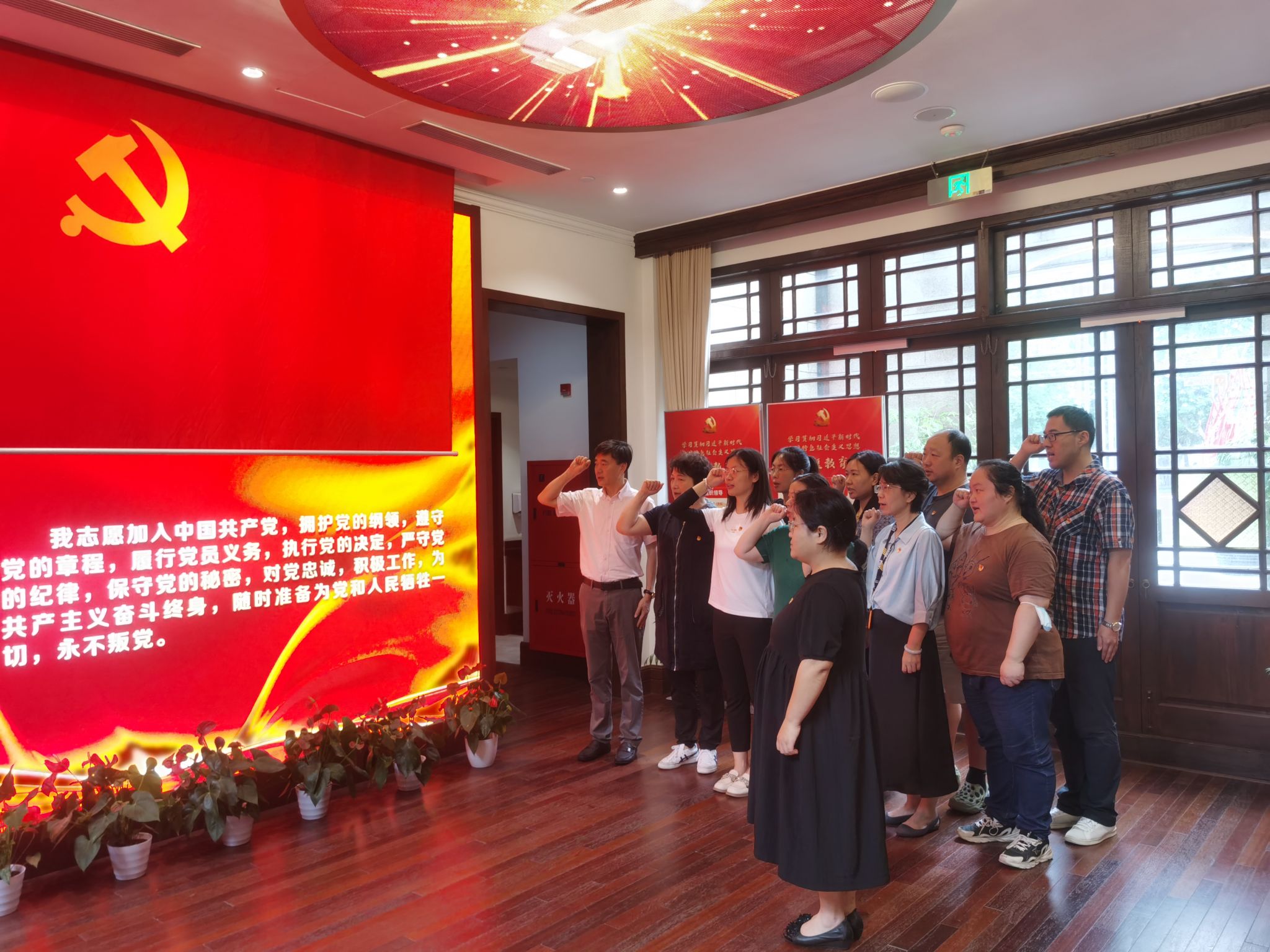 越南粉丝：希望LCK未来能多在越南举办这样的活动观赛很有趣(图1)